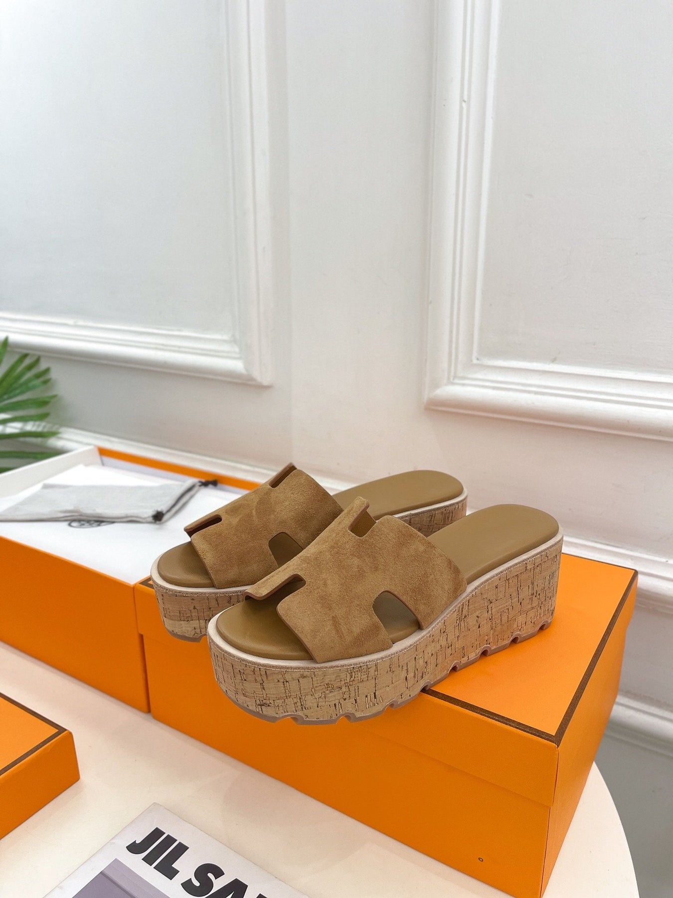 Eze 30 Sandal Brown Suede