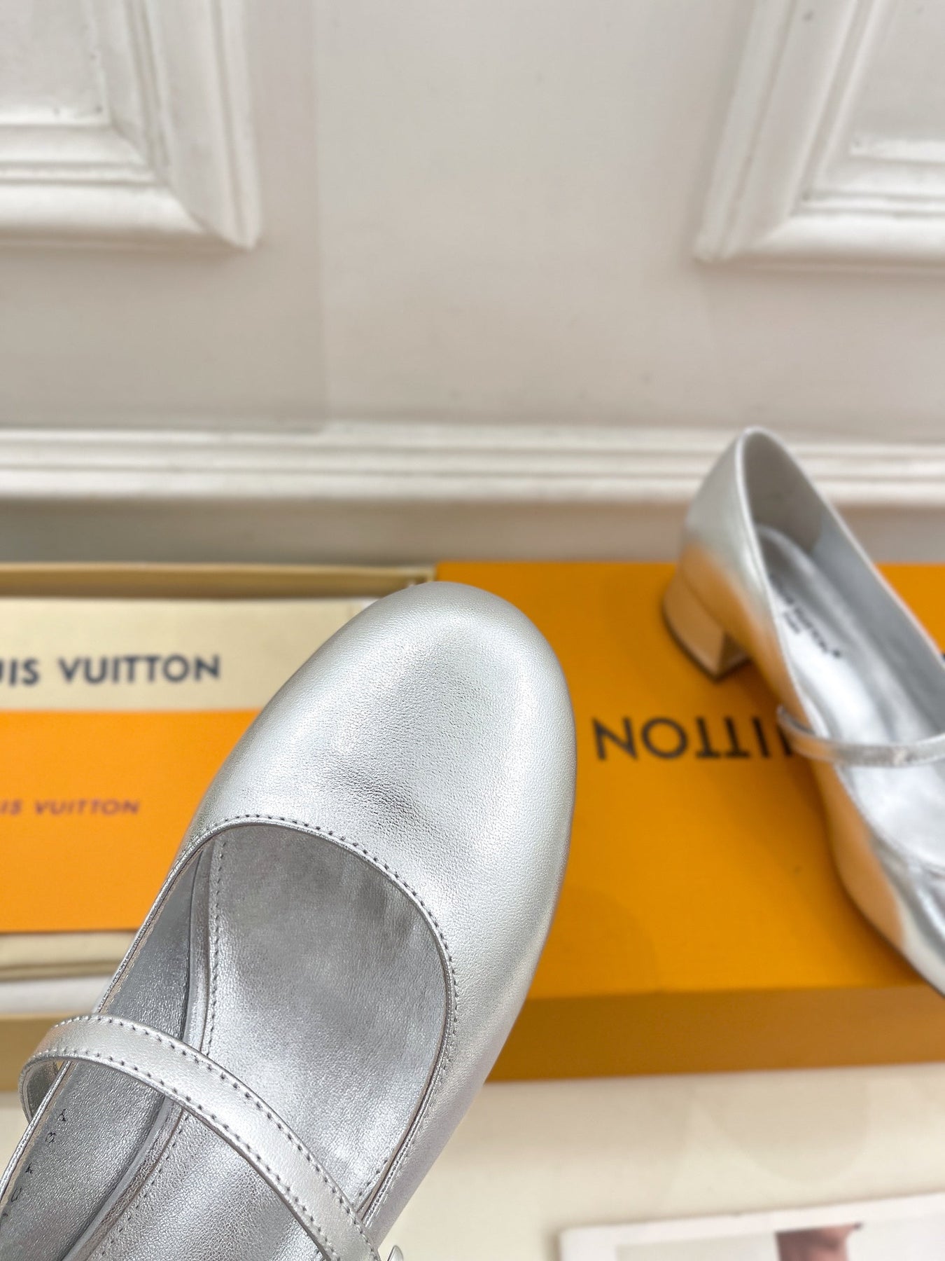 LV WOMEN ROMY HIGH BALLERINA IN SILVER METALLIC LAMBSKIN