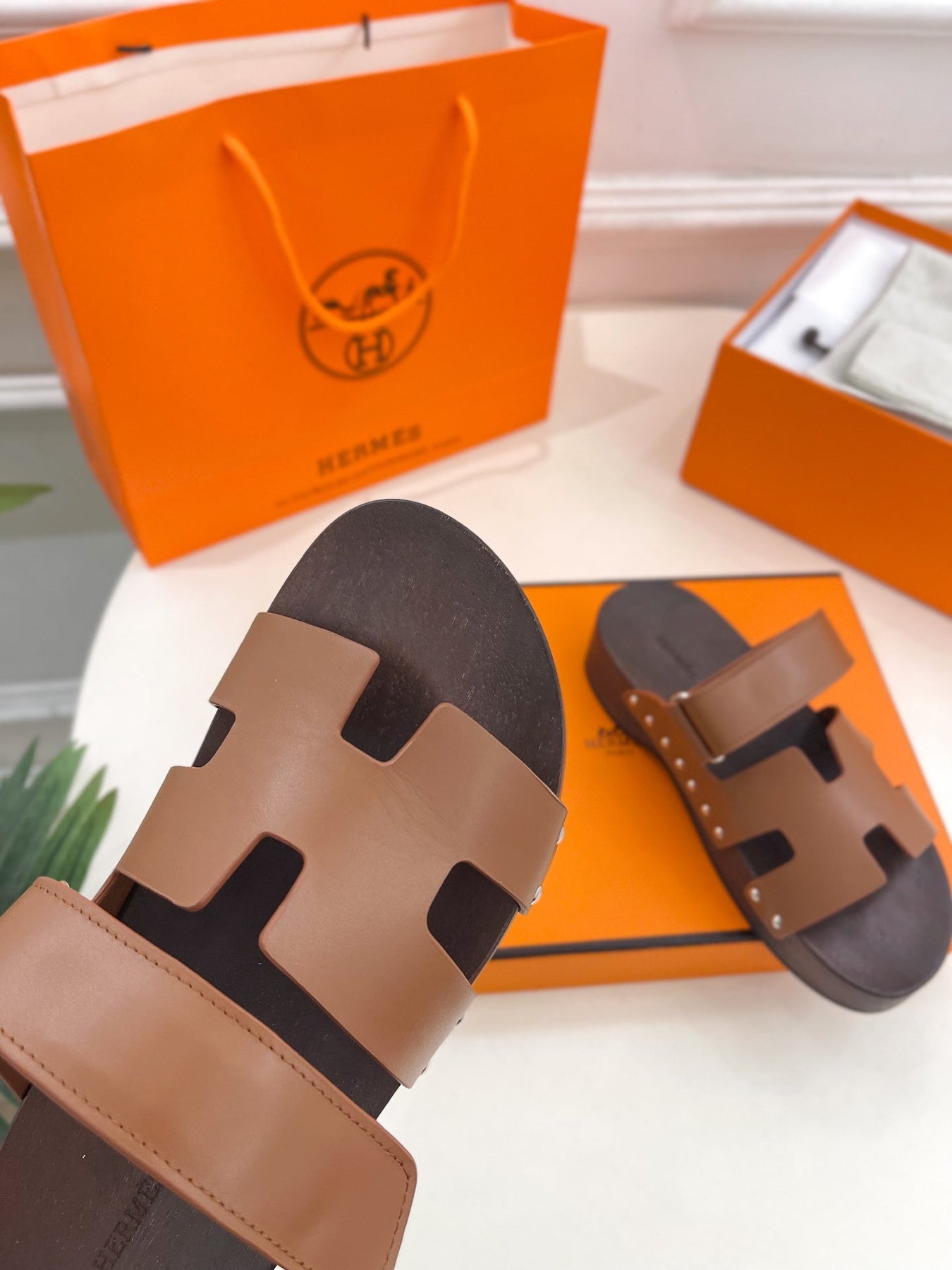 KOS CLOG IN BRONZE BROWN CALFSKIN