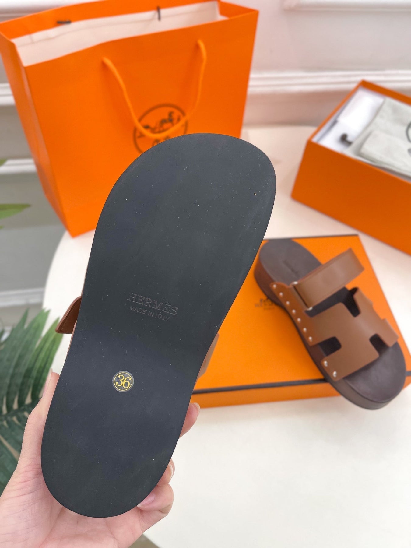 KOS CLOG IN BRONZE BROWN CALFSKIN