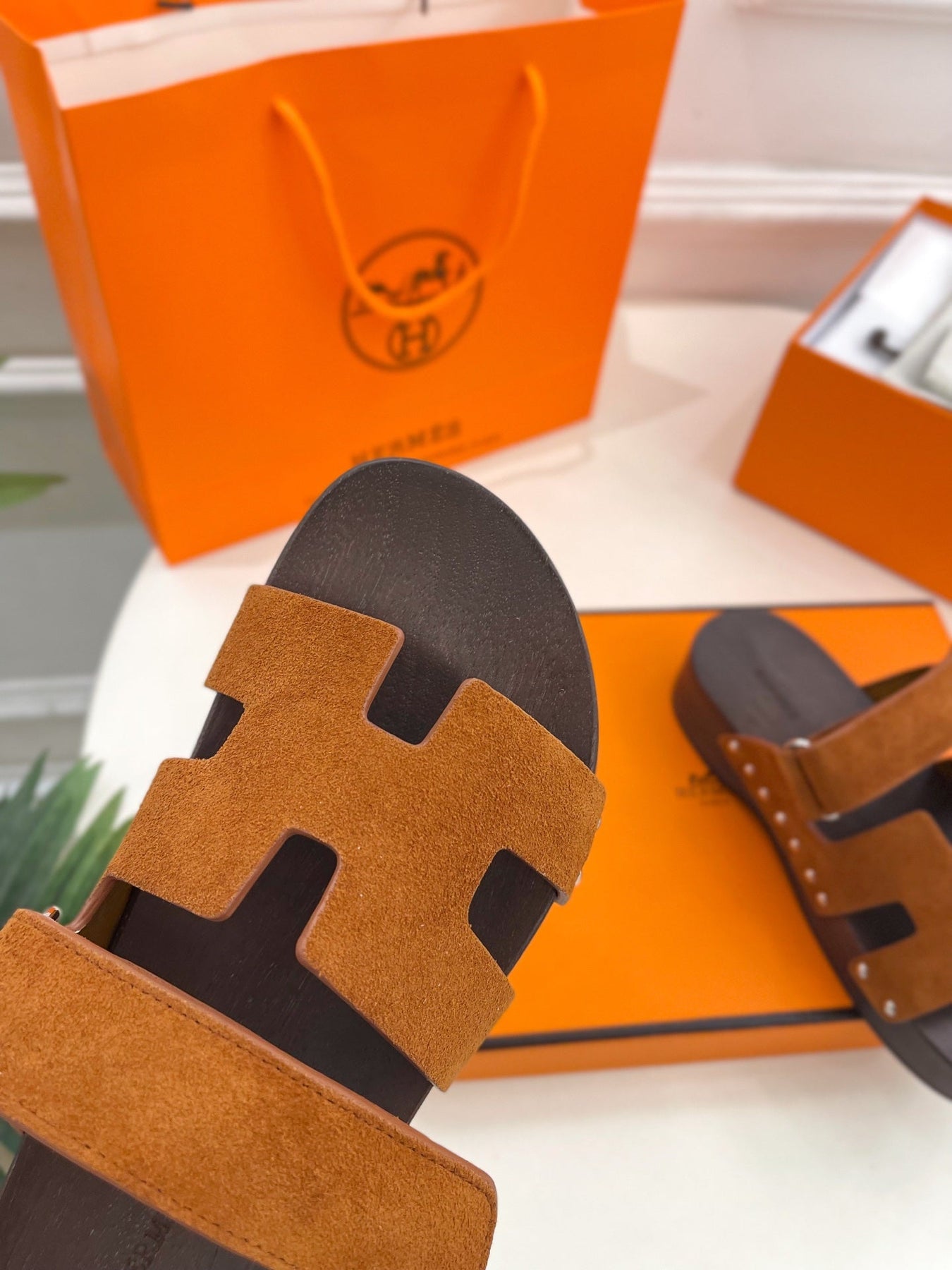 KOS CLOG IN BRONZE BROWN SUEDE