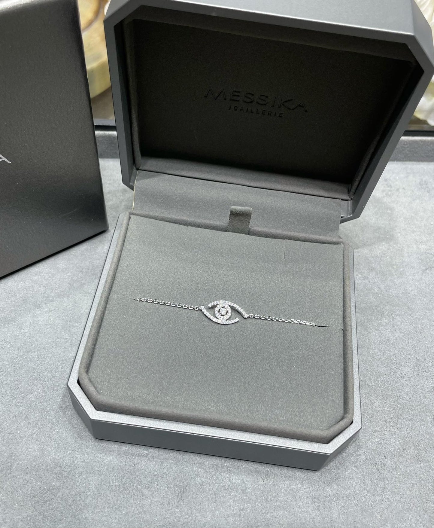 LUCKY EYE PAVED DIAMOND BRACELET