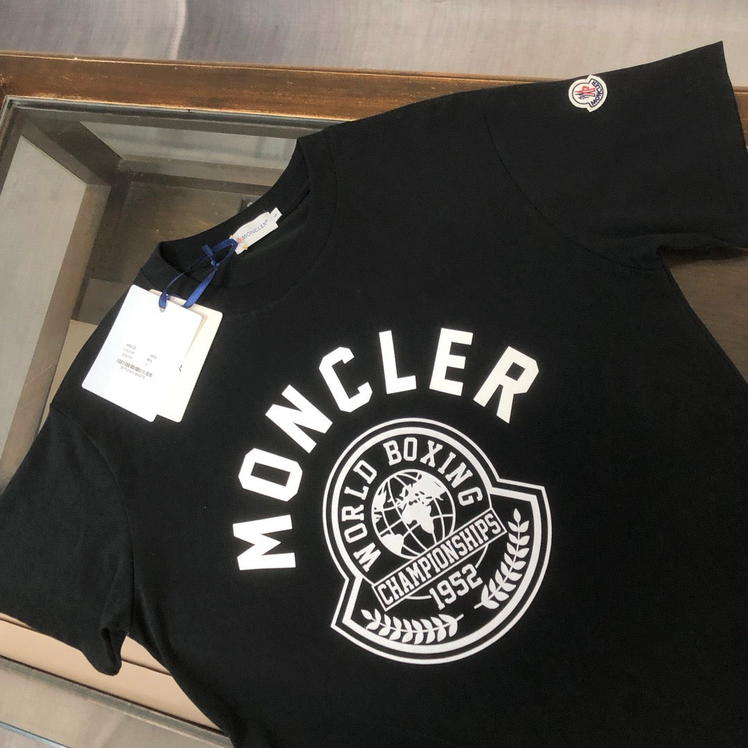 Moncler T-shirt