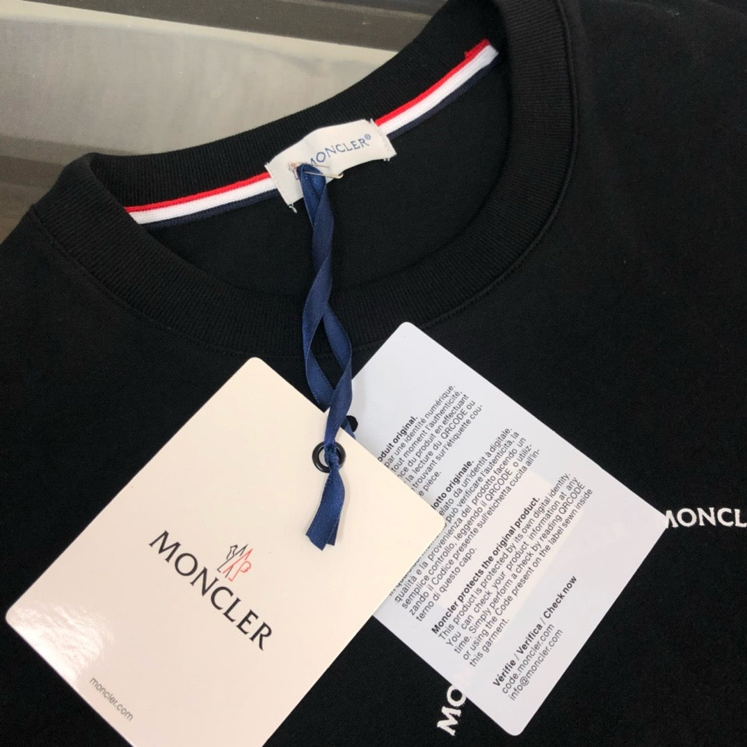 Moncler T-shirt