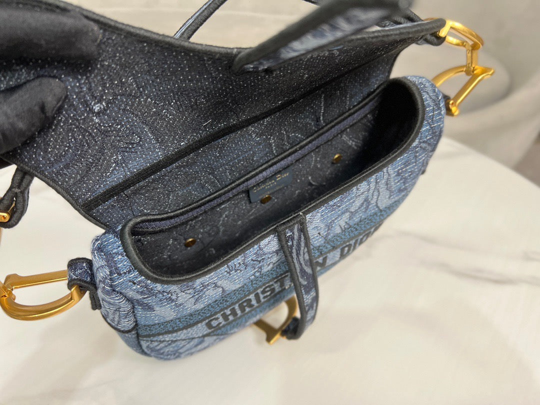 DIO Saddle Bag (25.5cm)