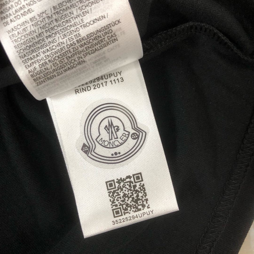 Moncler T-shirt