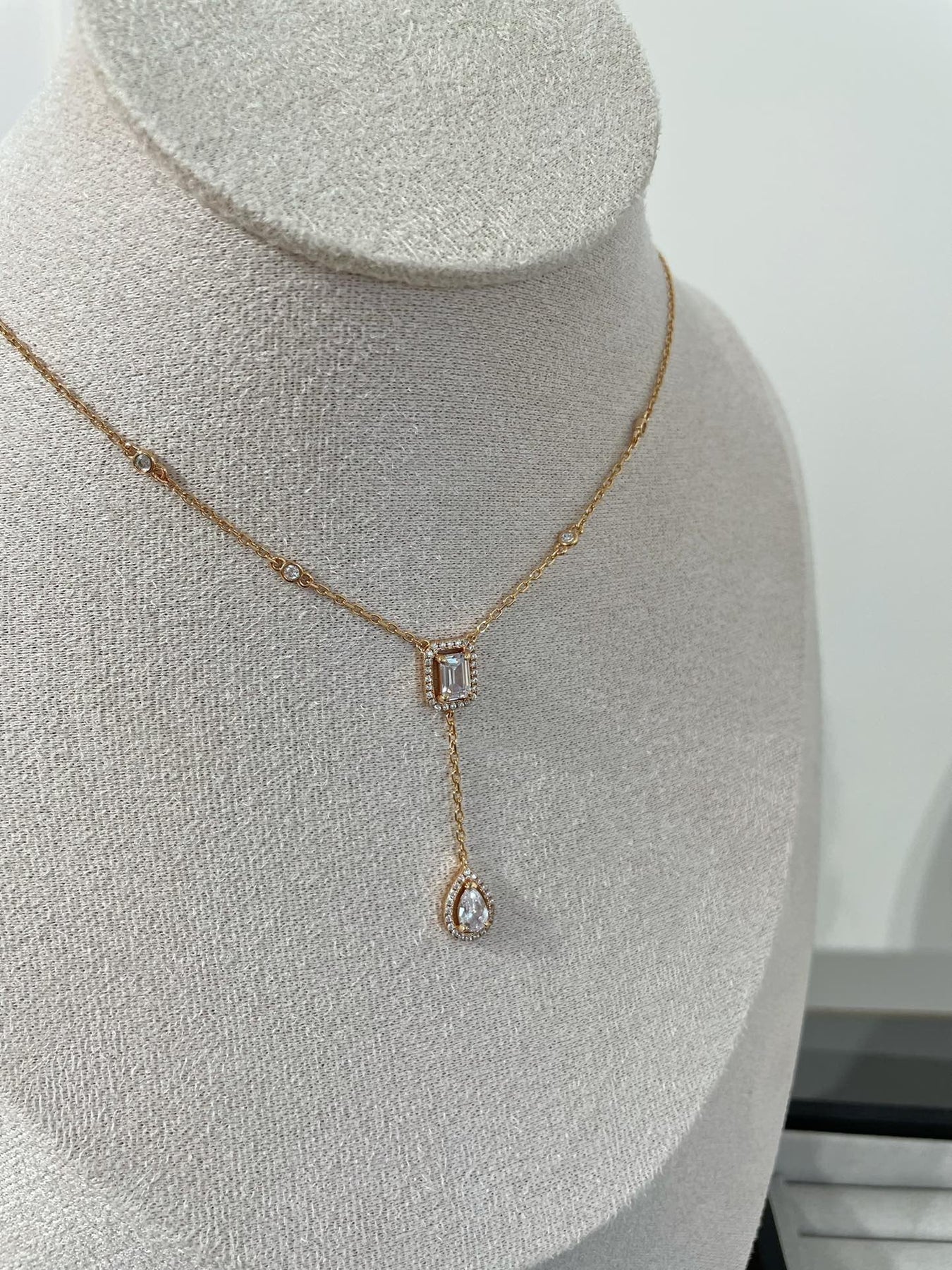 MY TWIN DIAMOND PINK GOLD TIE NECKLACE