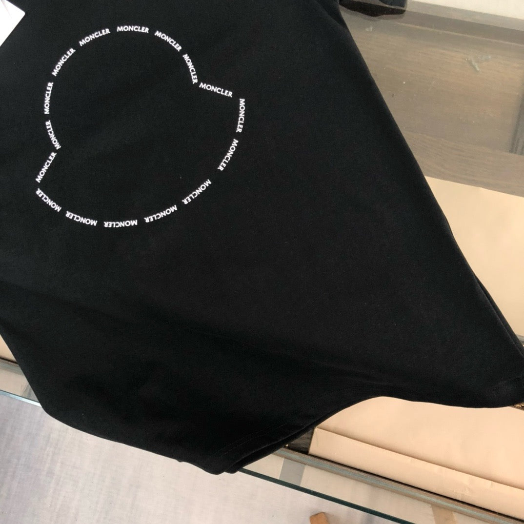 Moncler T-shirt