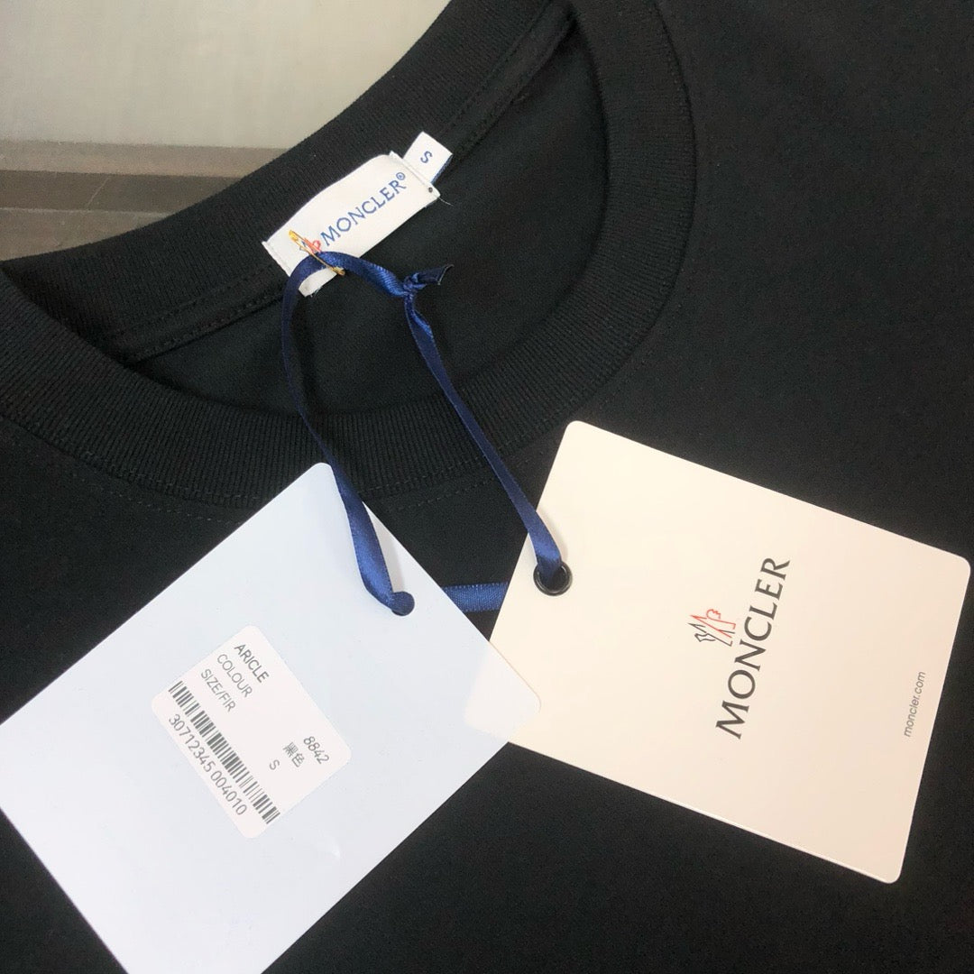 Moncler T-shirt