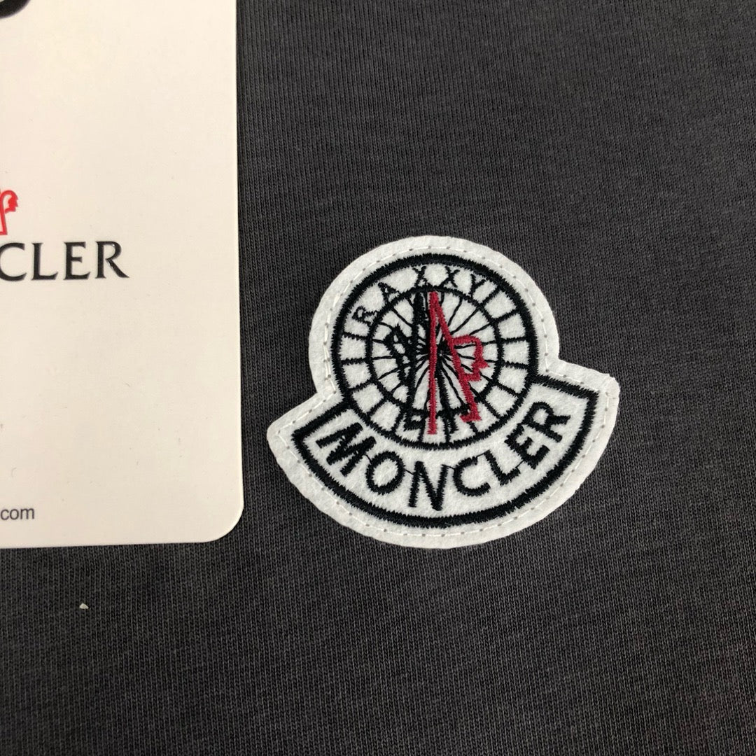 Moncler T-shirt