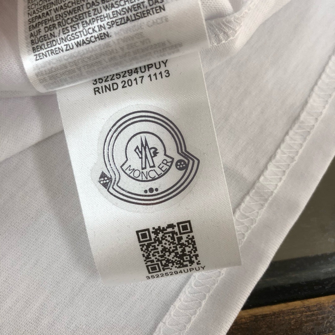 Moncler T-shirt