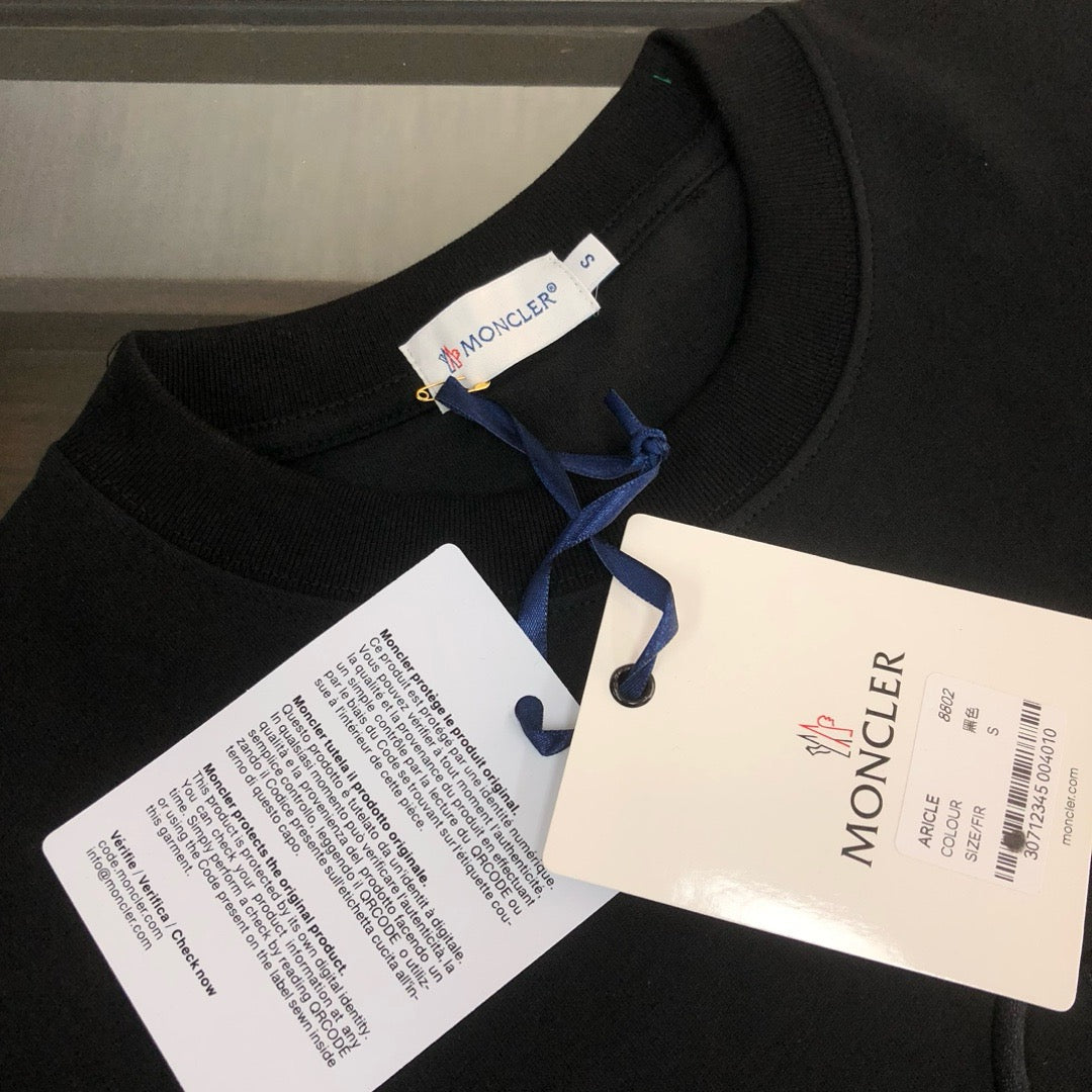 Moncler T-shirt