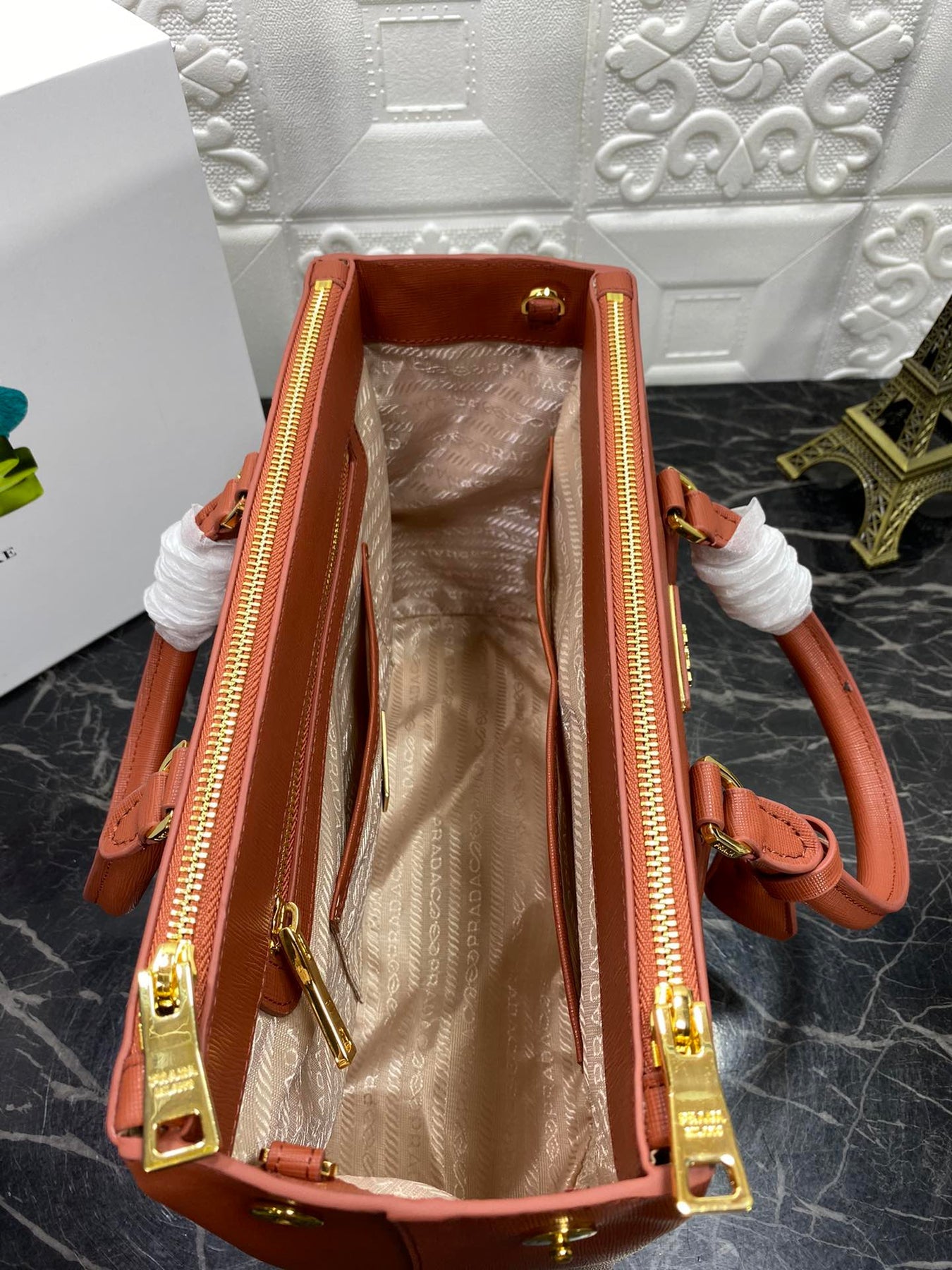 PRA GALLERIA 32 BAG IN BRONZE ORANGE SAFFIANO LEATHER