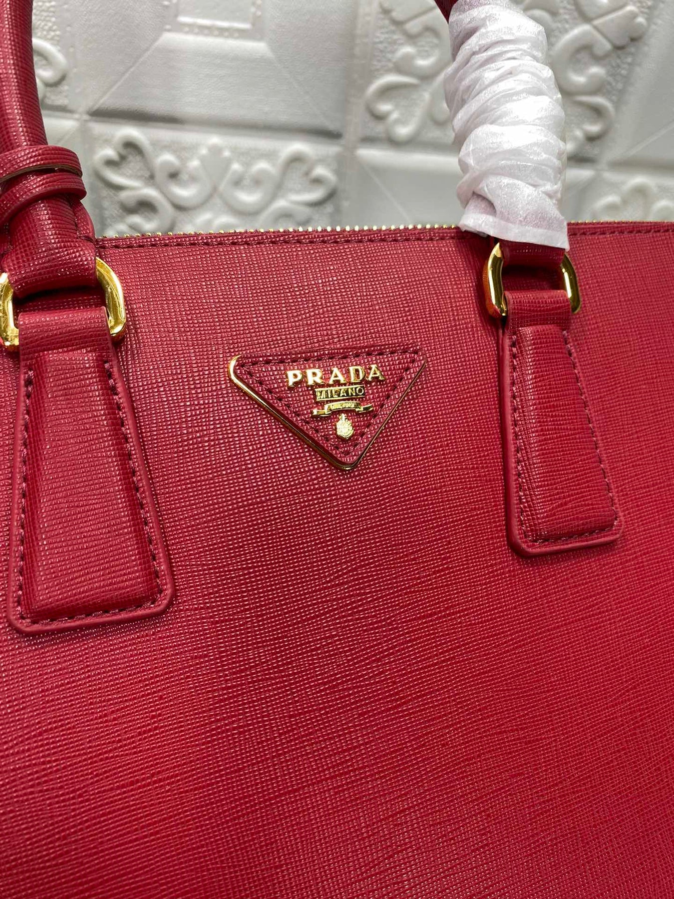 PRA GALLERIA 32 BAG IN CHERRY RED SAFFIANO LEATHER