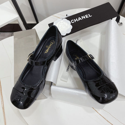 CC MARY JANE BLOCK HEEL GLOSSY BLACK SHEEPSKIN