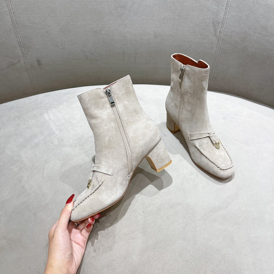 LP CHARMS ANKLE BOOTS METAL LOCK LIGHT GRAY SUEDE