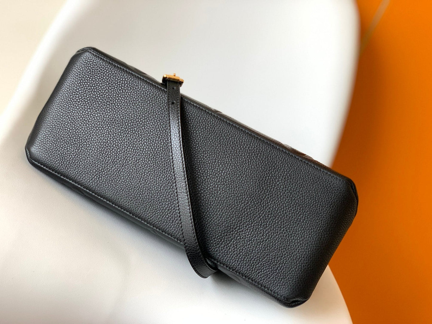 PETIT PALAIS PM MEDIUM SHOULDER BAG 29 IN BLACK EMBOSSED COWHIDE GOLD-TONE HARDWARE