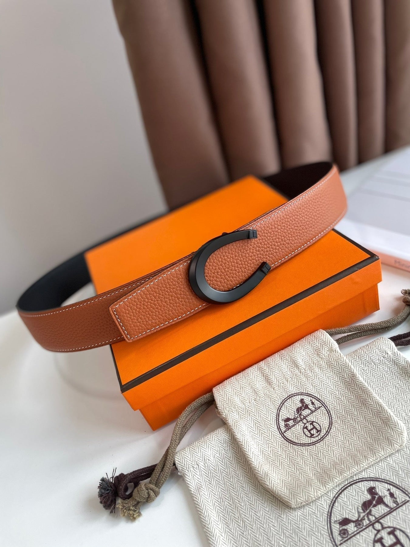 HM LUCK BELT BUCKLE & REVERSIBLE GINGER ORANGE AND BLACK LEATHER STRAP 38MM