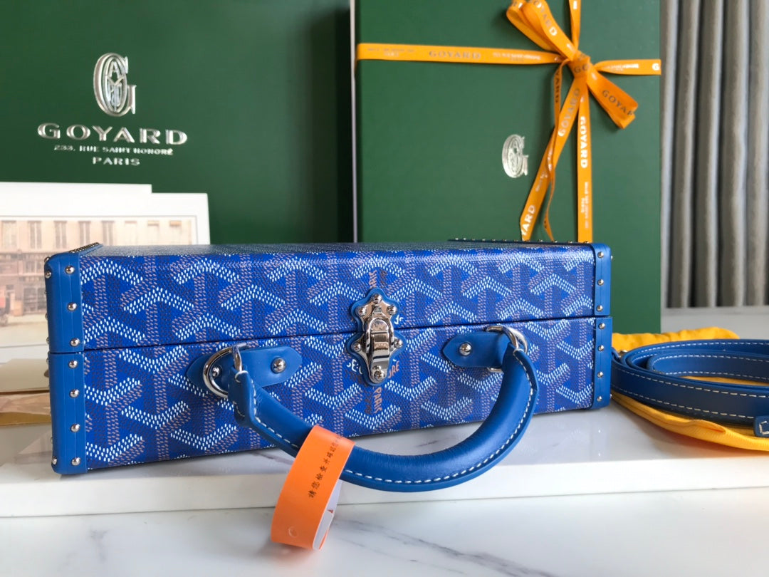 GRAND HÔTEL TRUNK BAG 24 IN BLUE GOYARDINE CANVAS AND CALFSKIN