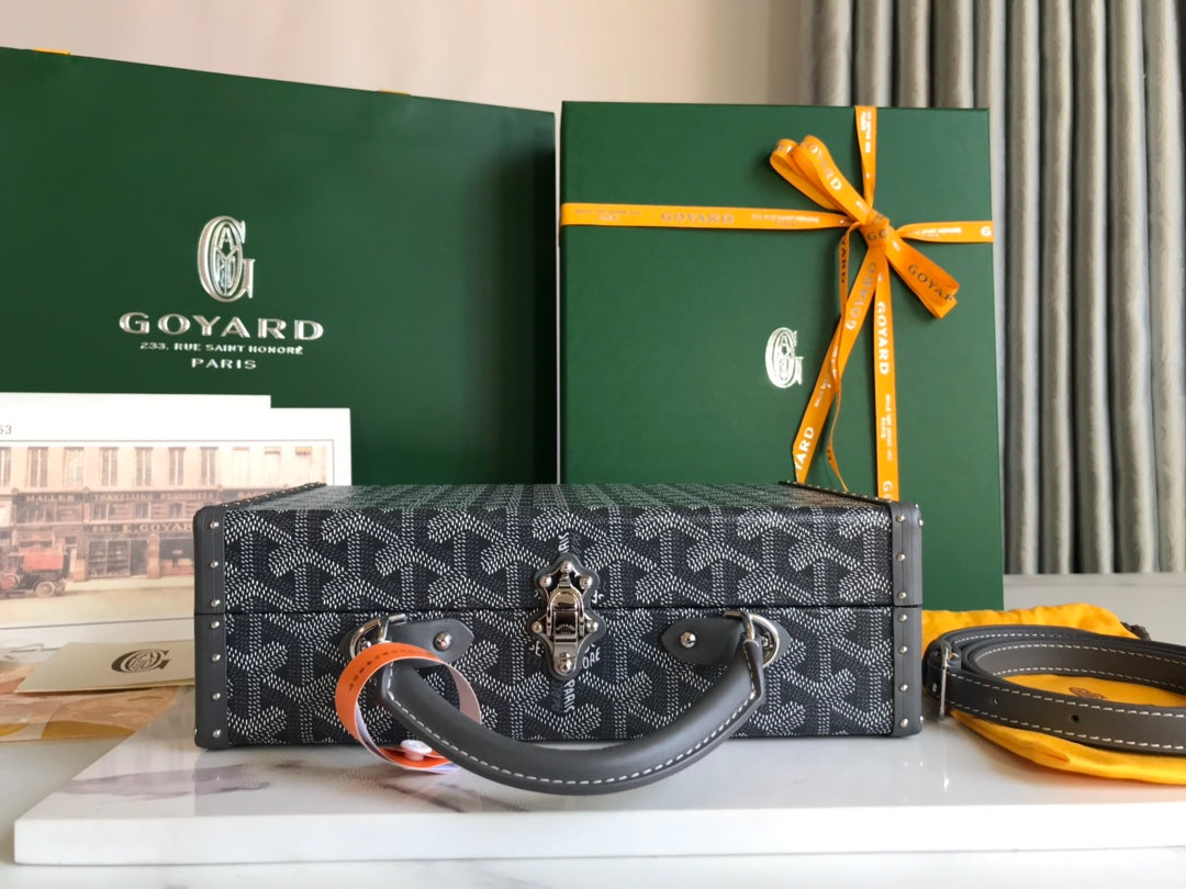 GRAND HÔTEL TRUNK BAG 24 IN GREY BLACK GOYARDINE CANVAS AND CALFSKIN