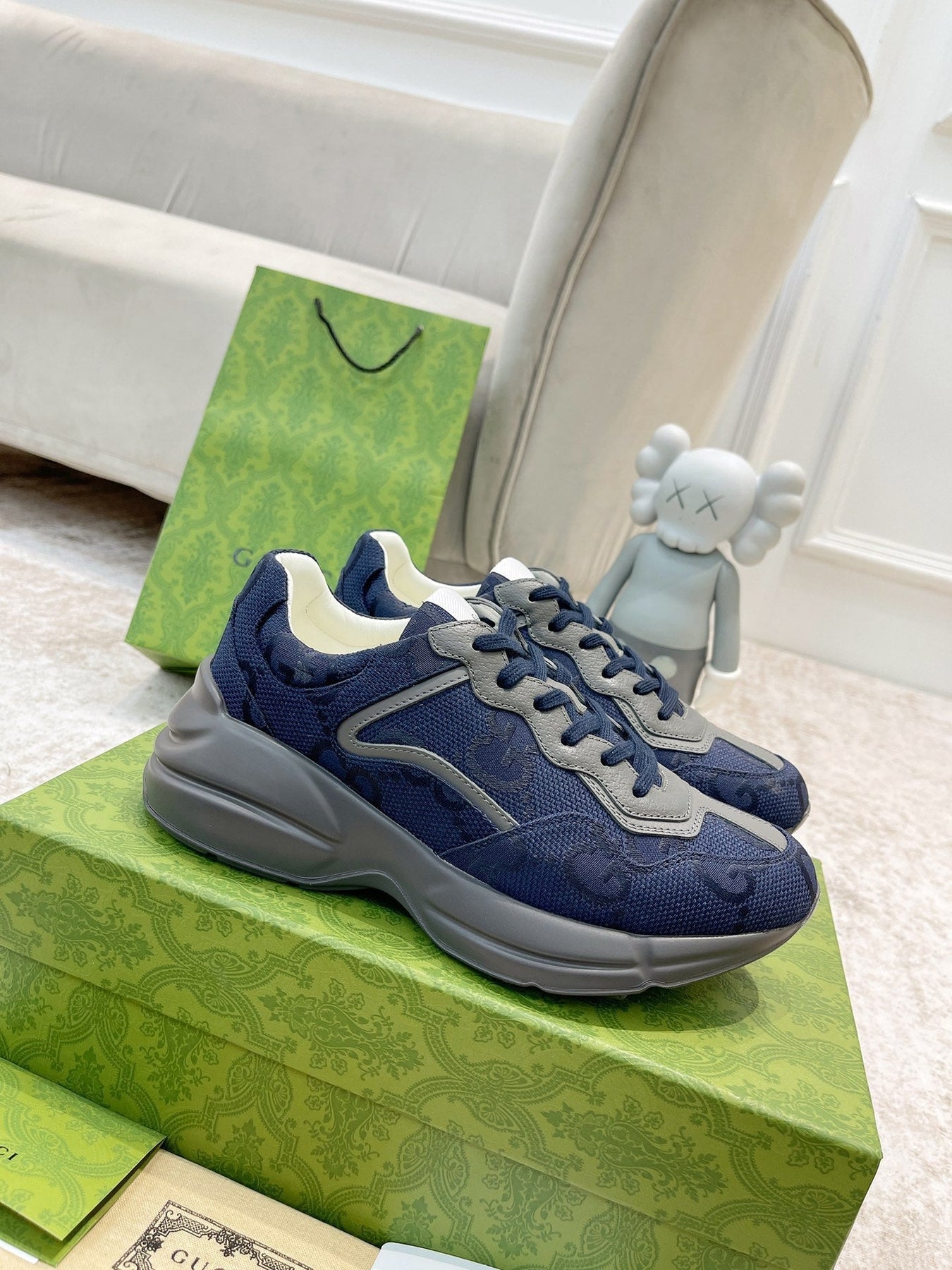 GG RHYTON TRAINER NAVY AND GRAY LAMBSKIN