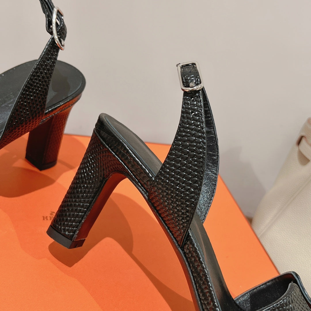 HOLY 75 SANDAL IN BLACK GRAINED CALFSKIN