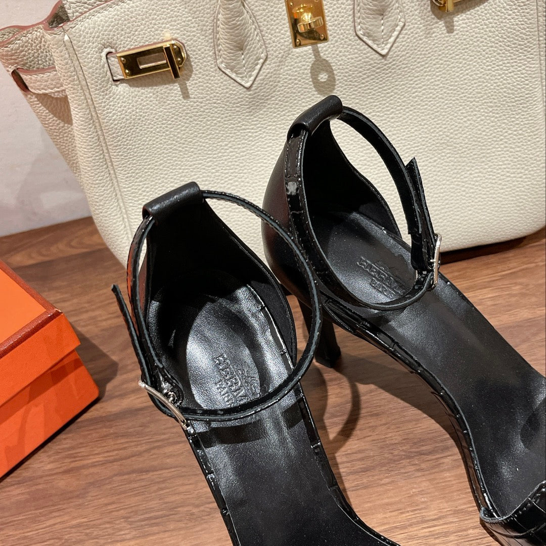 PREMIERE 105 SANDAL IN BLACK PATENT CALFSKIN