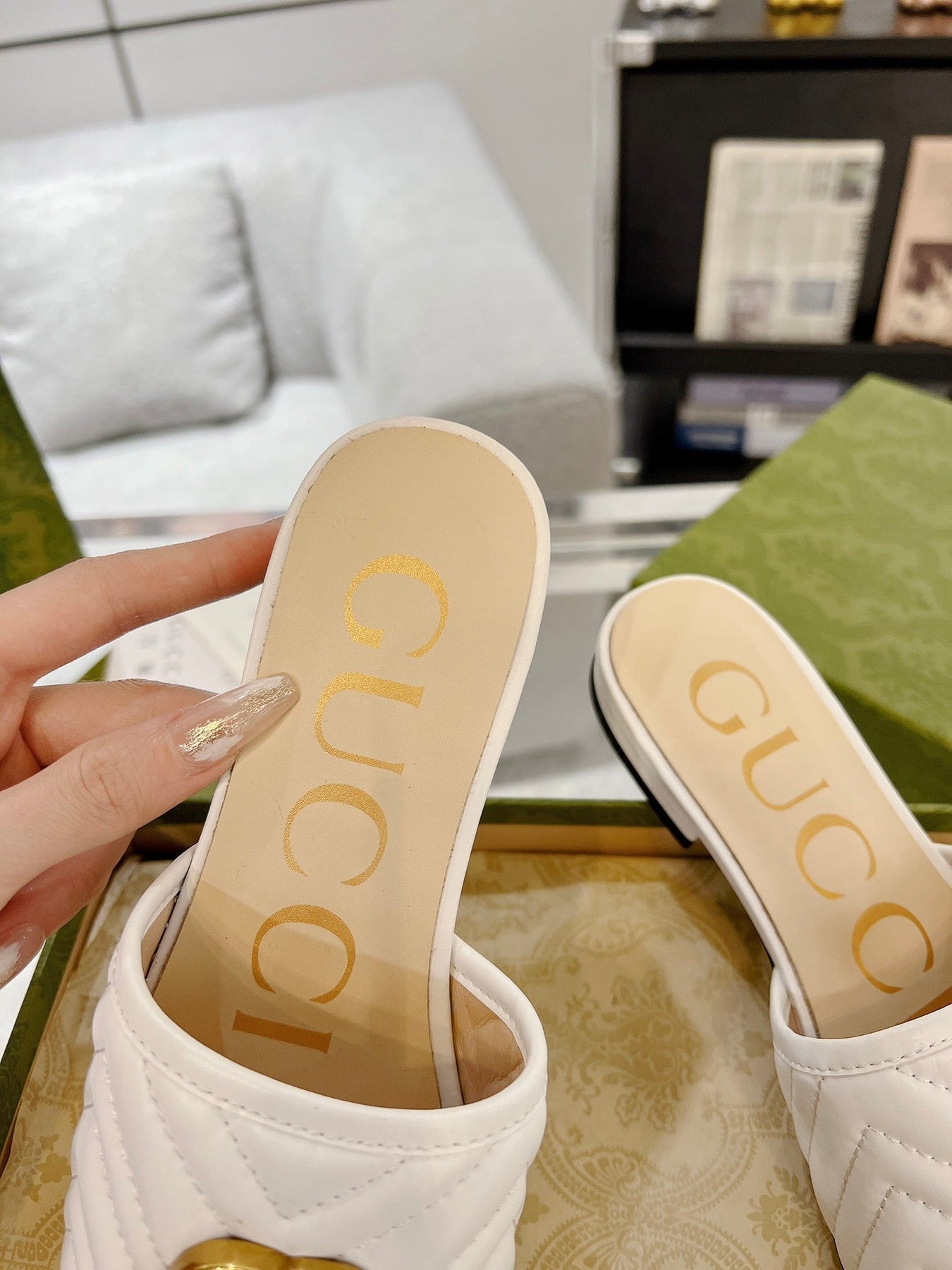 GG EXCLUSIVE SLIDE SANDAL CREAMY WHITE CALFSKIN