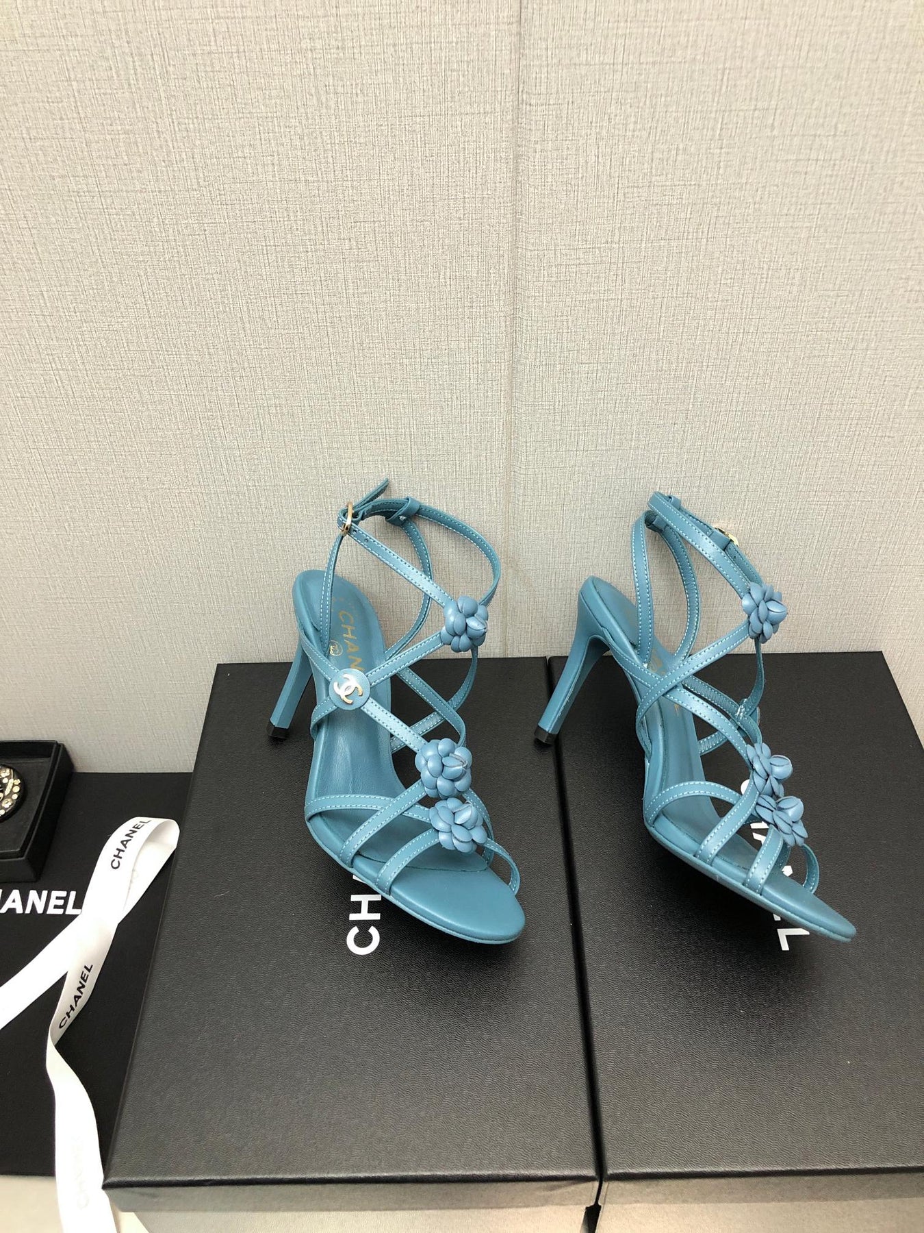 FLORAL HIGH HEEL SANDAL IN SAPPHIRE BLUE LAMBSKIN