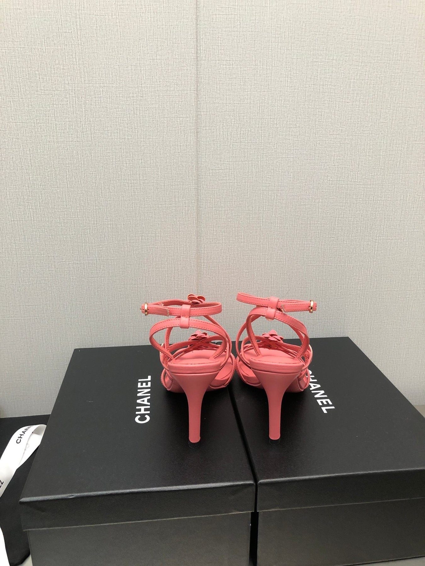 FLORAL HIGH HEEL SANDAL IN DARK PINK LAMBSKIN