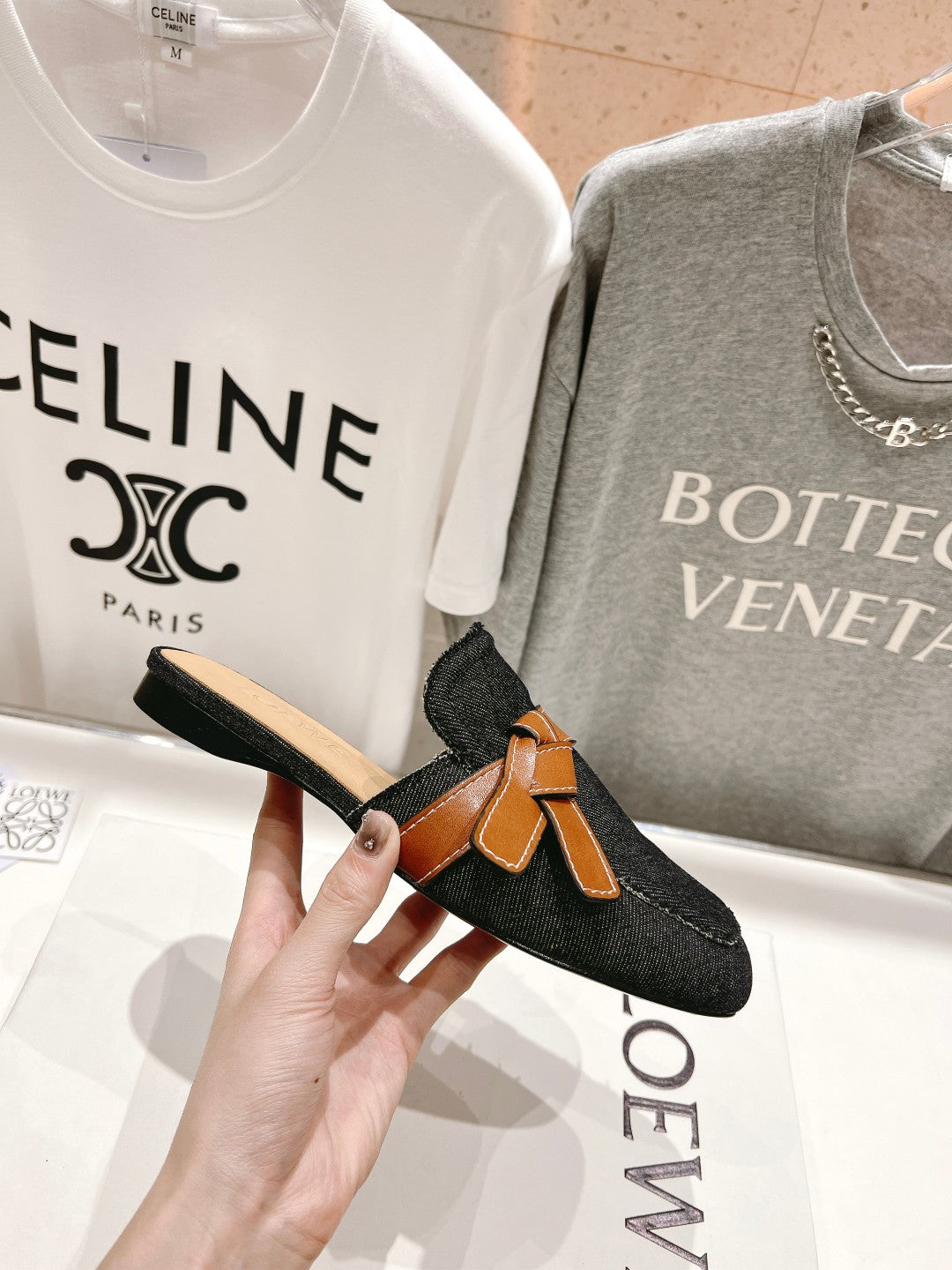 LW GATE BELTED MULE BLACK DENIM