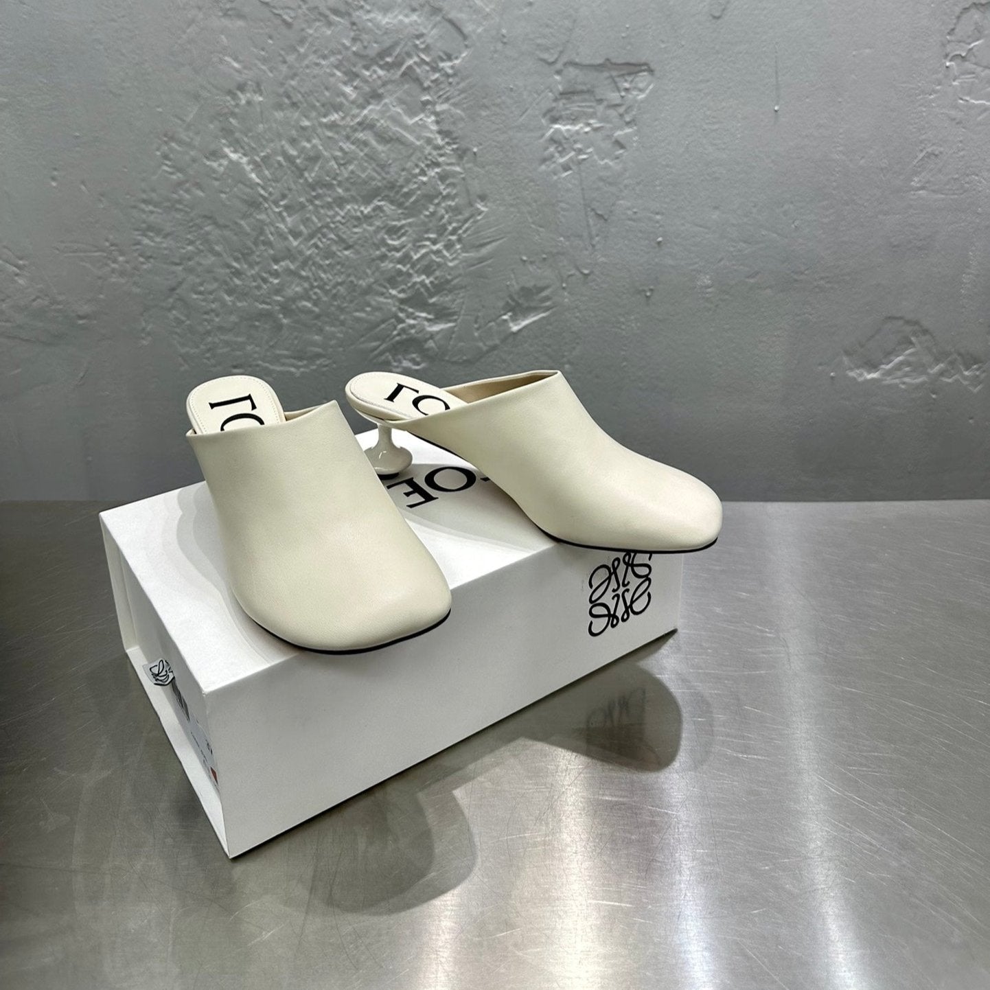 LW TOY MULE 55 WHITE CALFSKIN