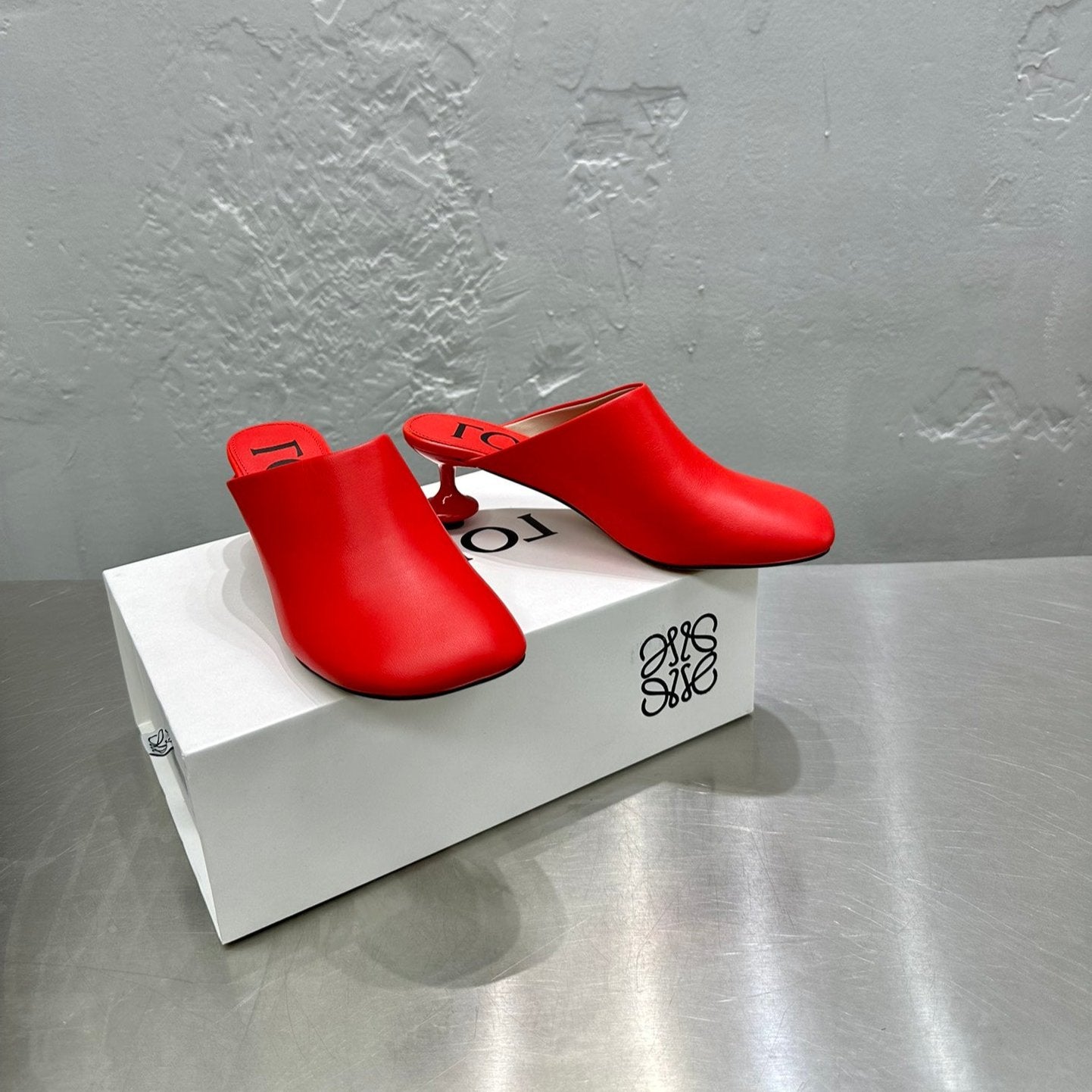 LW TOY MULE 55 RED CALFSKIN