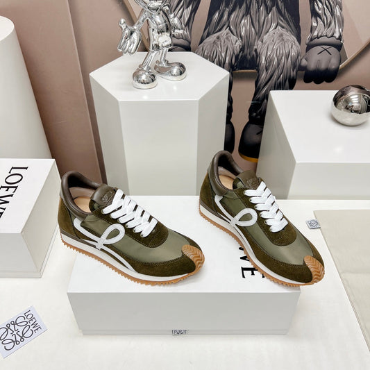 FLOW RUNNER SNEAKER IN ARMY GREEN SUEDE AND SHEEPSKIN