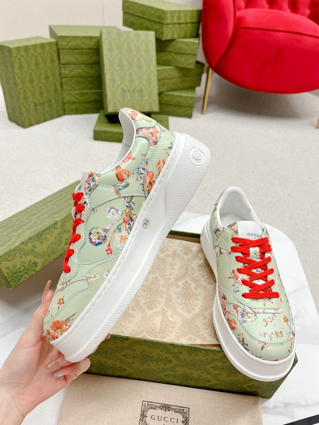 GG TRAINER SAGE CALFSKIN WITH FLOWERS PATTERN