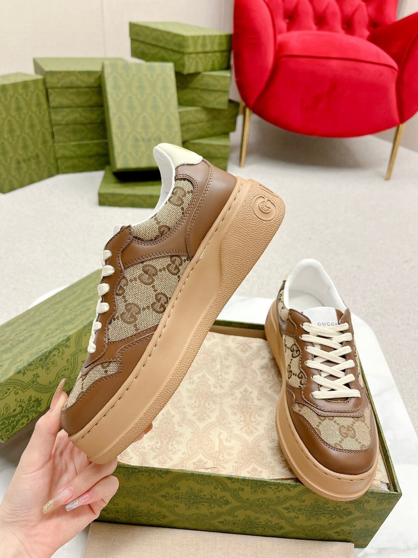 GG TRAINER CARAMEL CALFSKIN