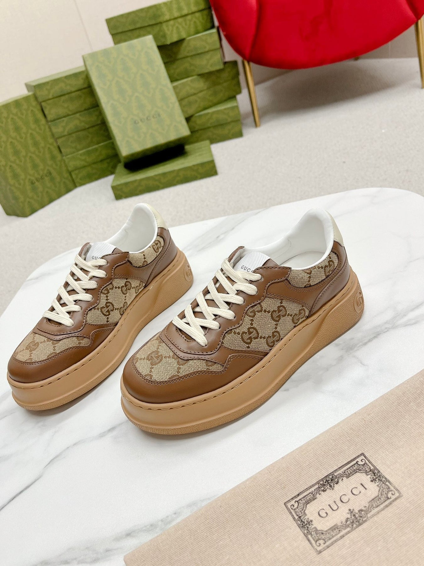 GG TRAINER CARAMEL CALFSKIN