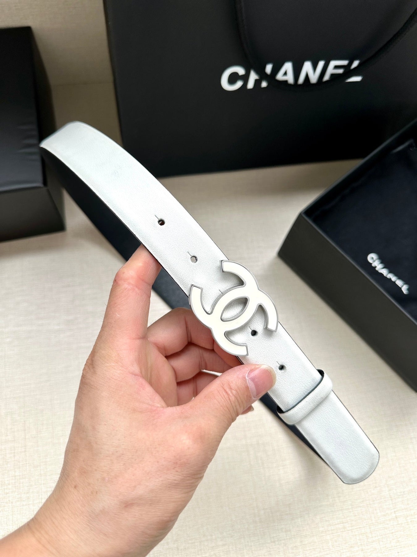 CC 30MM BELT IN FULL WHITE SMOOTH CALFSKIN METAL HARDWARE