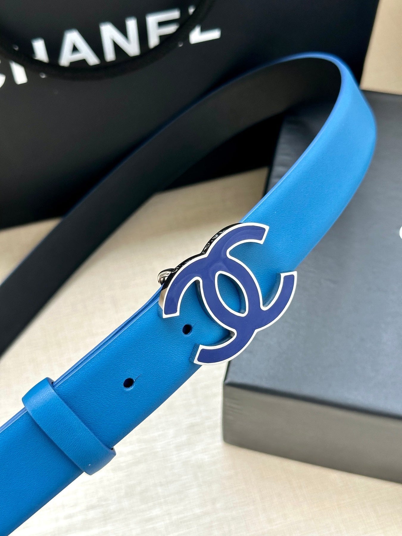 CC 30MM BELT IN COBALT BLUE SMOOTH CALFSKIN METAL HARDWARE