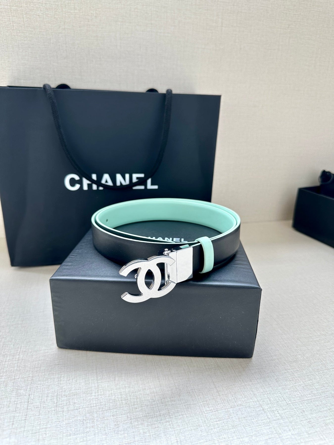 CC 30MM BELT IN GREEN MINT AND BLACK CALFSKIN WITH SILVER HARDWARE