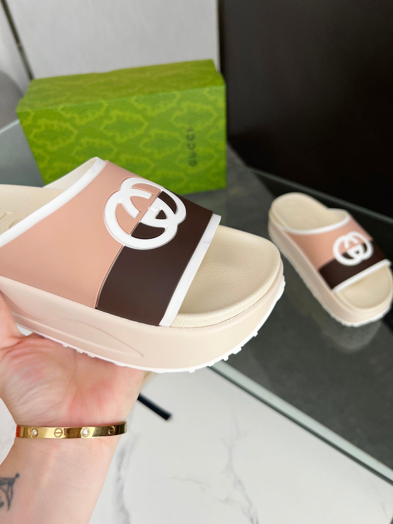 INTERLOCKING G SLIDE SANDAL IN WHITE CREAM MIX COLORFUL IMPORTED TPU