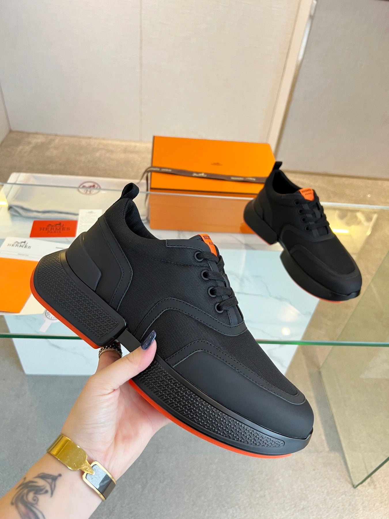 GIGA SNEAKER BLACK CALFSKIN