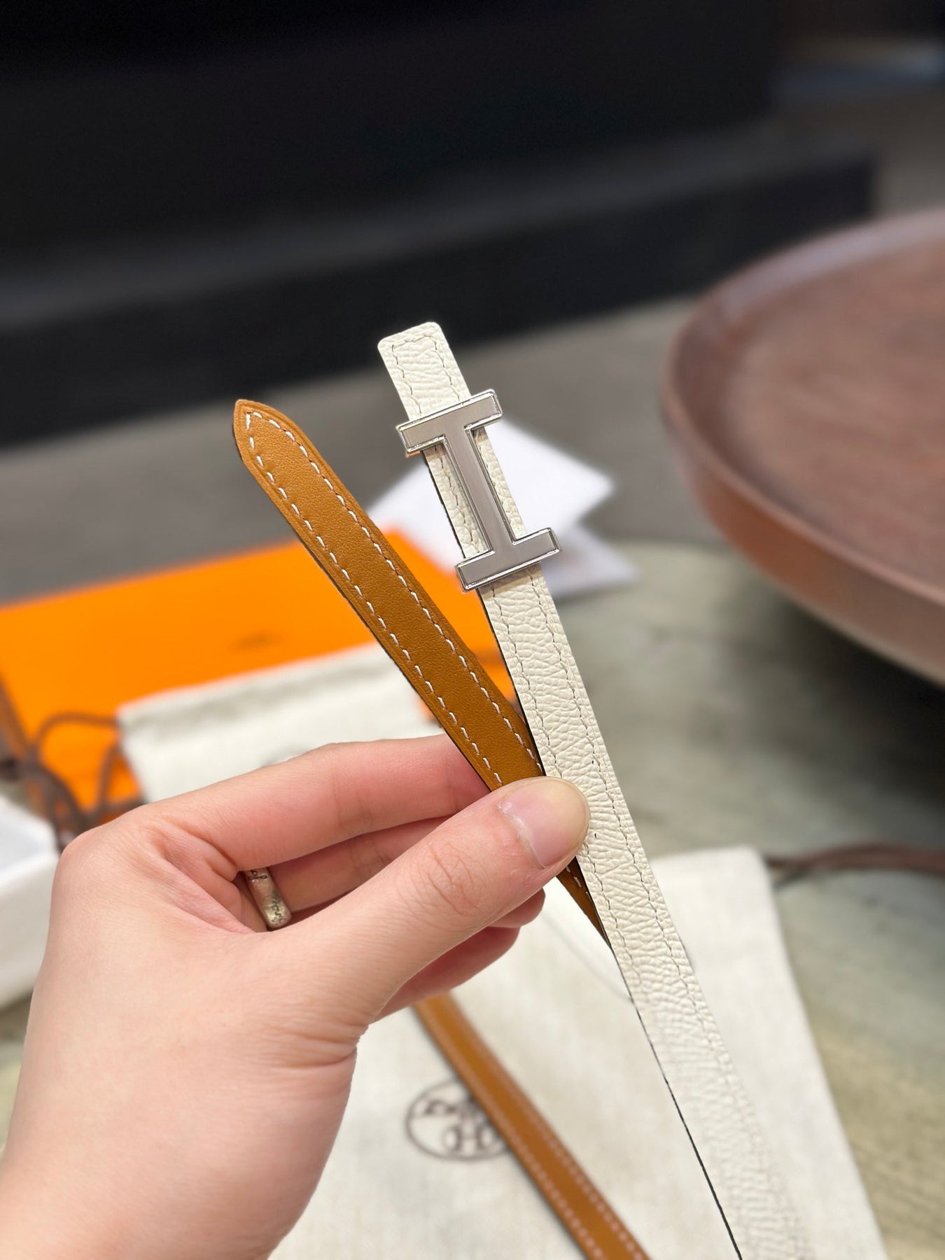 HM FOCUS BUCKLE & REVERSIBLE BRONZE BROWN AND WHITE LEATHER STRAP 13MM SILVER HARDWARE