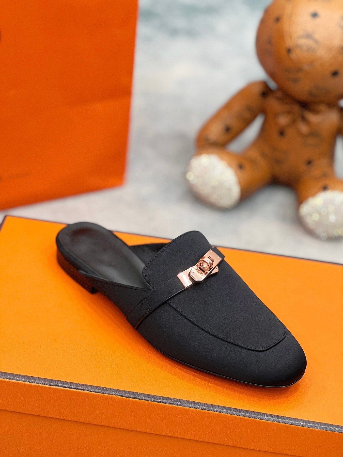 OZ Mule Black Silk Thick Cloth/Sheepskin