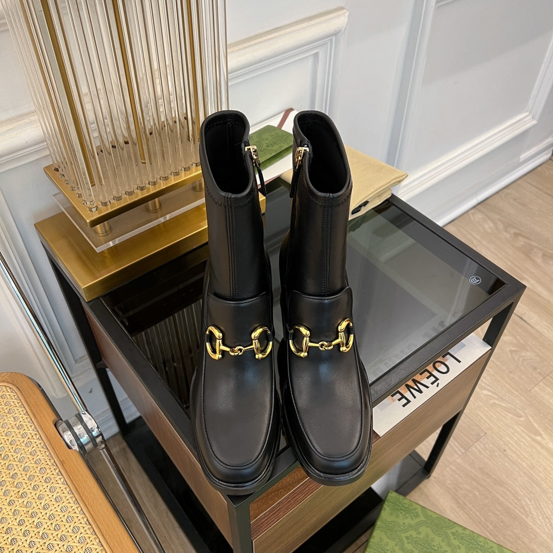 GG HORSEBIT ANKLE BOOTS IN BLACK SHEEPSKIN