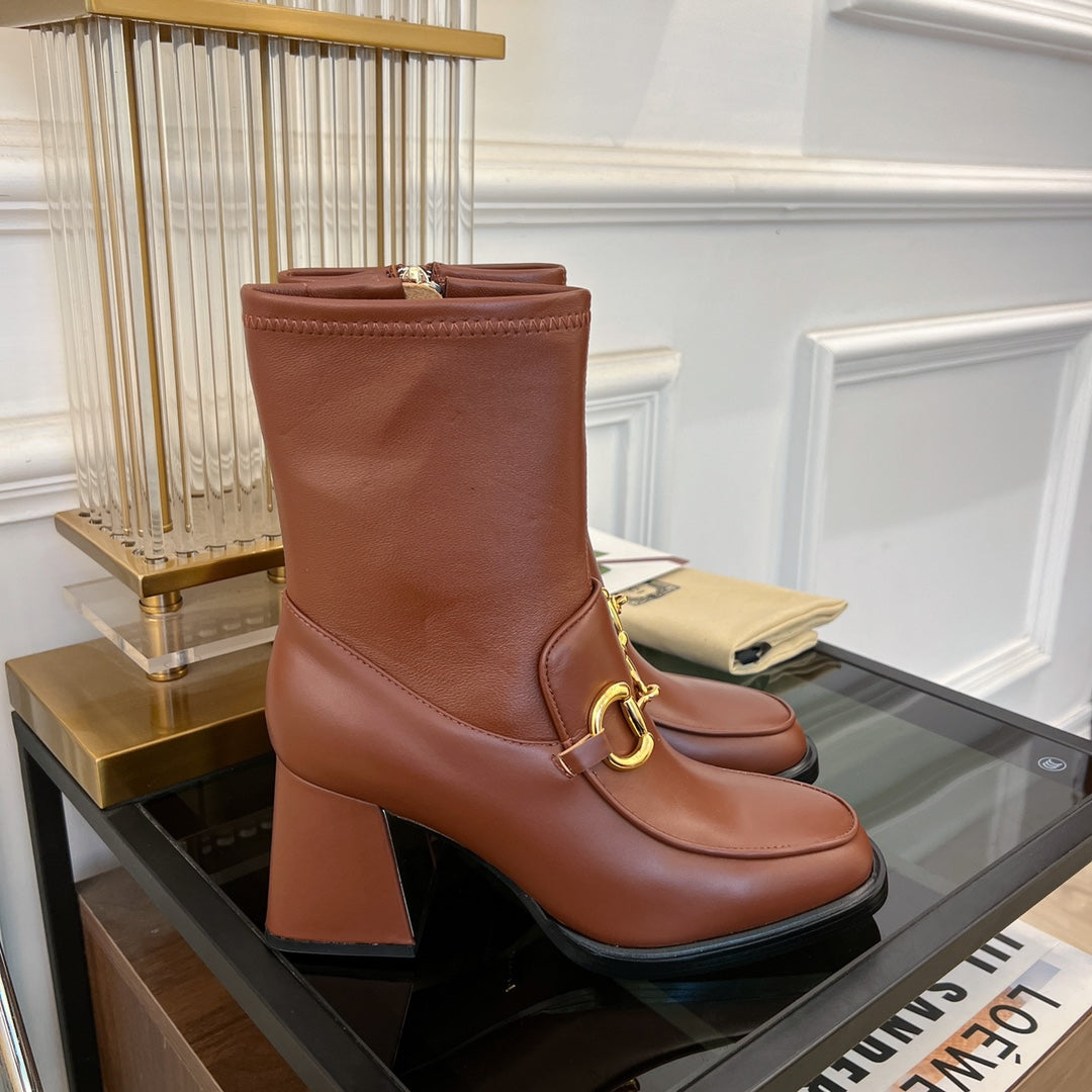 GG HORSEBIT ANKLE BOOTS IN RED BROWN SHEEPSKIN