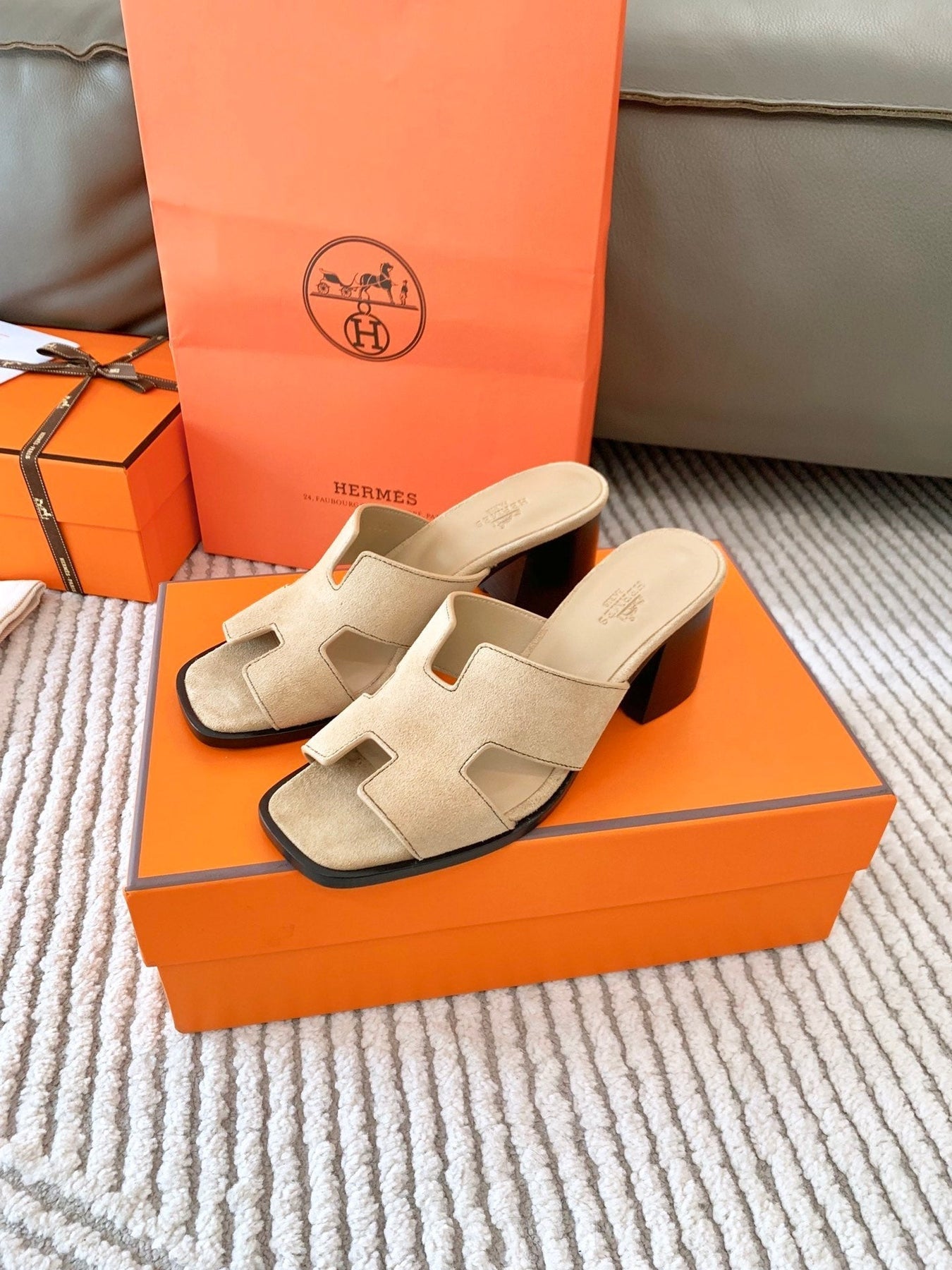 HELIA 60 SANDAL IN TUSCAN BEIGE SUEDE