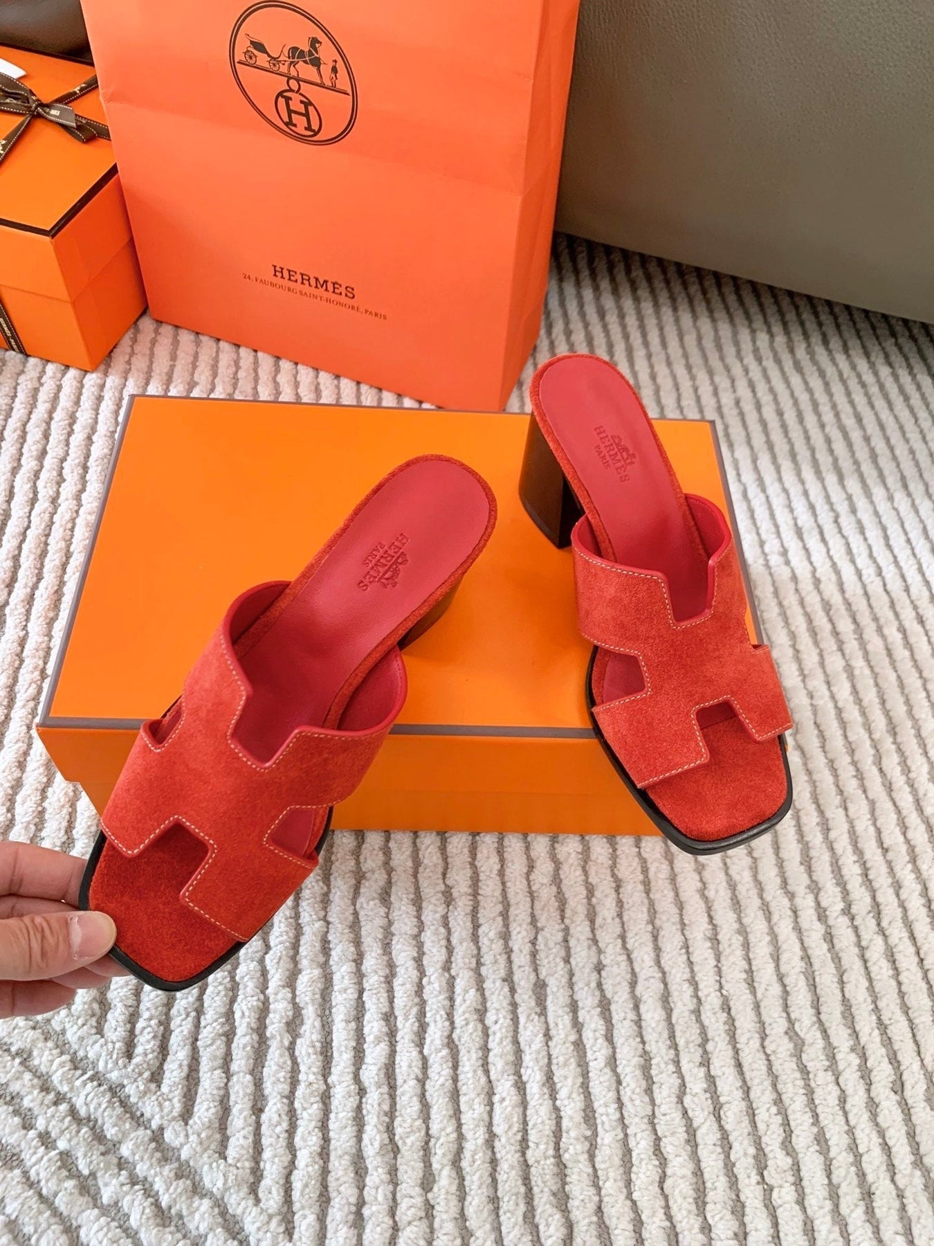 HELIA 60 SANDAL IN CHERRY RED SUEDE