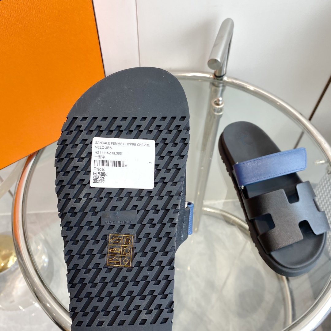 Chypre Sandal Black with blue straps Leather