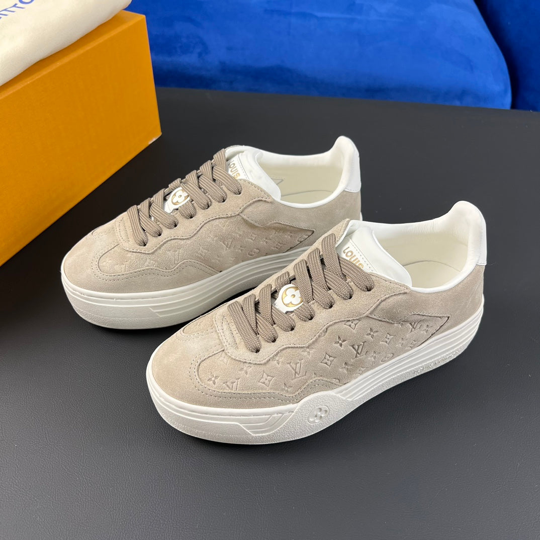 LV GROOVY SNEAKER BEIGE